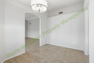 142 W Smoke Tree Rd in Gilbert, AZ - Building Photo - Building Photo