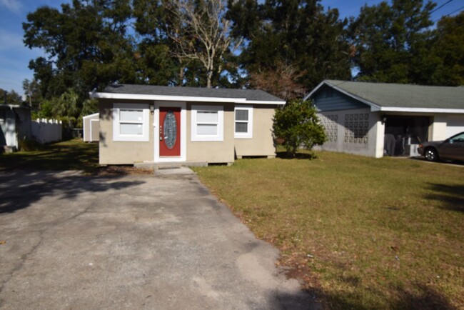 317 E Barnes Ave in Eustis, FL - Building Photo - Building Photo