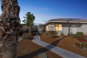 28345 Avenida La Paz in Cathedral City, CA - Building Photo - Building Photo