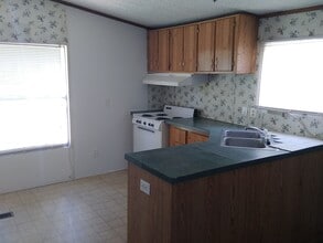 3176 Tank Trail Rd in Leesville, LA - Building Photo - Building Photo