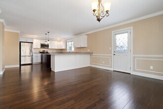 27 Pearl St in Wakefield, MA - Building Photo - Building Photo
