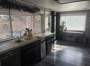 5312 Diane St in Simi Valley, CA - Building Photo - Building Photo