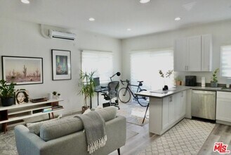 1157 S Point View St in Los Angeles, CA - Building Photo - Building Photo