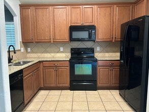 8910 Mission Stream in San Antonio, TX - Building Photo - Building Photo