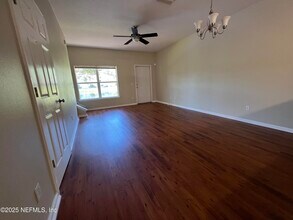 621 Southbranch Dr in Jacksonville, FL - Building Photo - Building Photo