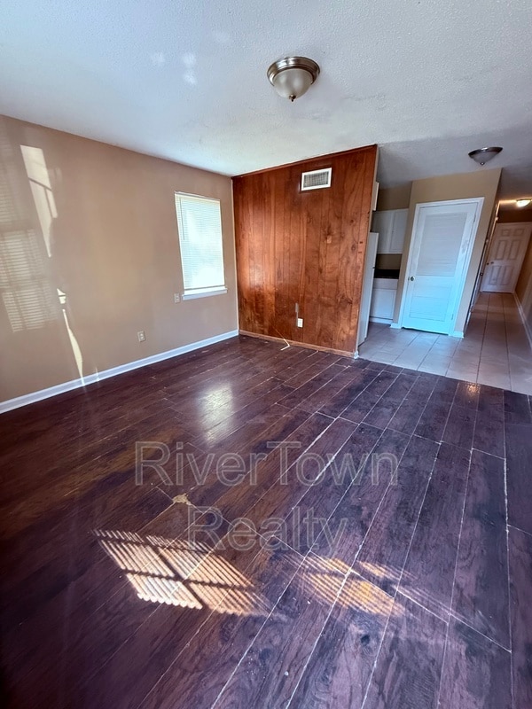 677 N Holmes St in Memphis, TN - Building Photo - Building Photo