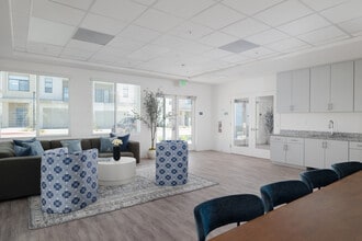 Altitude Apartments in Moreno Valley, CA - Foto de edificio - Interior Photo