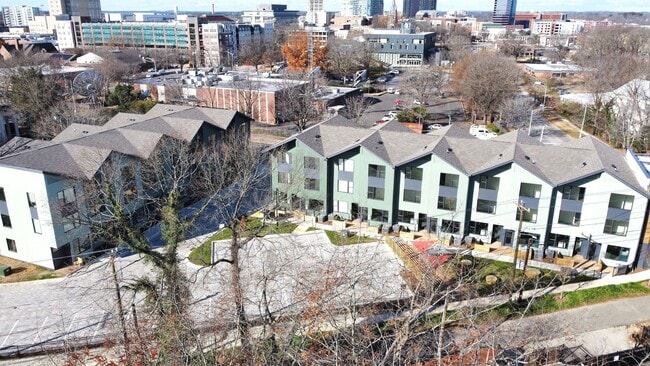 262 N Dillard St in Durham, NC - Building Photo - Building Photo