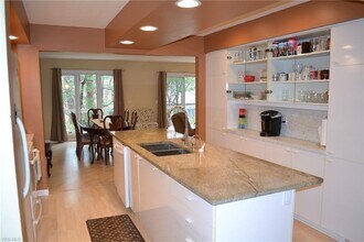 5767 SOM Center Road in Solon, OH - Building Photo - Building Photo