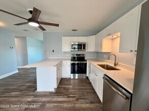 2695 Kefauver St in Melbourne, FL - Building Photo - Building Photo