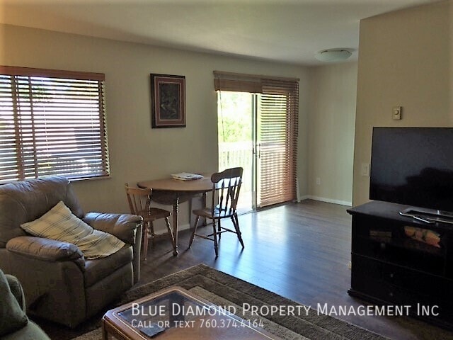 810 Regal Rd