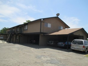 630 S Dayton Rd in Tulare, CA - Building Photo - Other