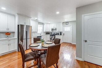 51 Indian Ave in Bridgeport, CT - Building Photo - Building Photo