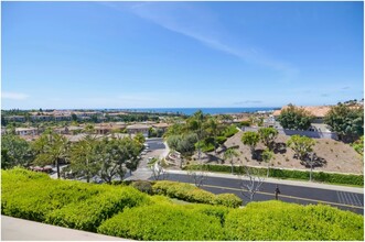 40 Corniche Dr in Dana Point, CA - Building Photo - Building Photo