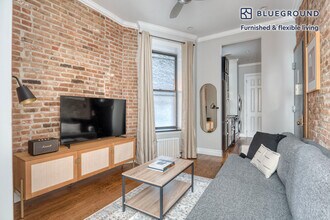 309 E 8th St, Unit FL1-ID1115 in New York, NY - Foto de edificio - Building Photo