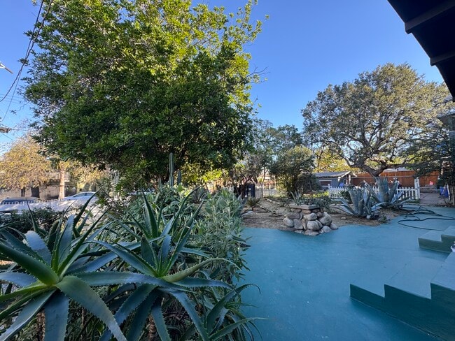 5924 Hayes Ave, Unit 5924 in Los Angeles, CA - Building Photo - Building Photo