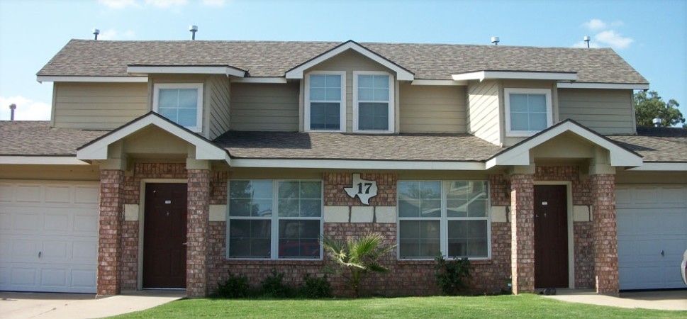 Riverwalk Townhomes in Stephenville, TX - Building Photo