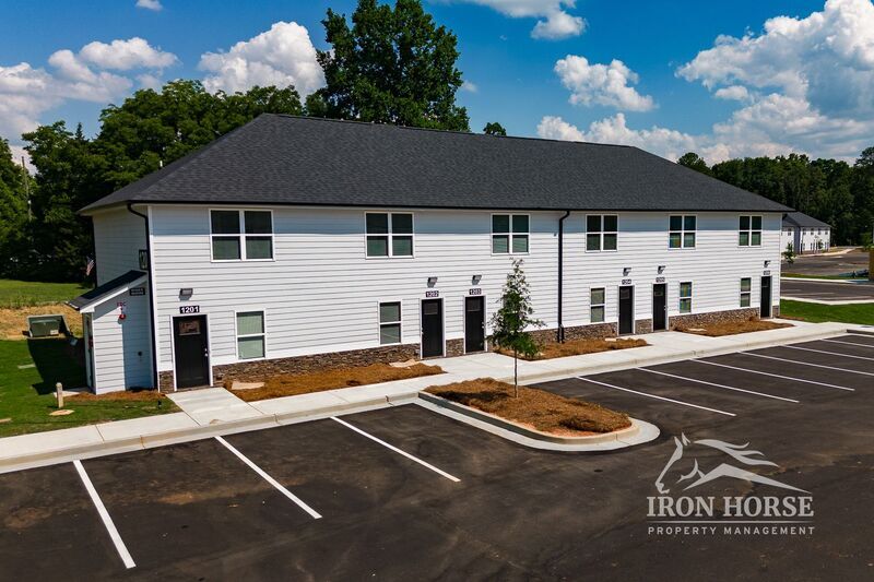 1699 Atlanta Hwy SE in Statham, GA - Building Photo