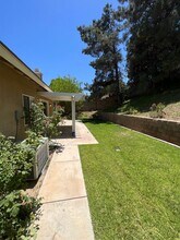 1556 Iris Grove Dr in Corona, CA - Building Photo - Building Photo