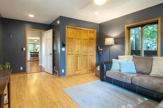 2417 23rd Ave S in Minneapolis, MN - Building Photo - Building Photo