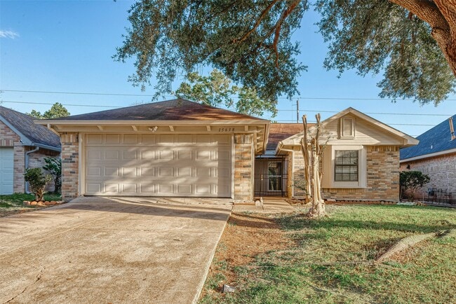 15638 Schumann Ln in Houston, TX - Building Photo - Building Photo