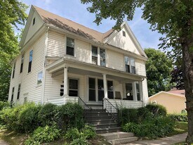 1016 E North St, Unit 3 in Appleton, WI - Building Photo