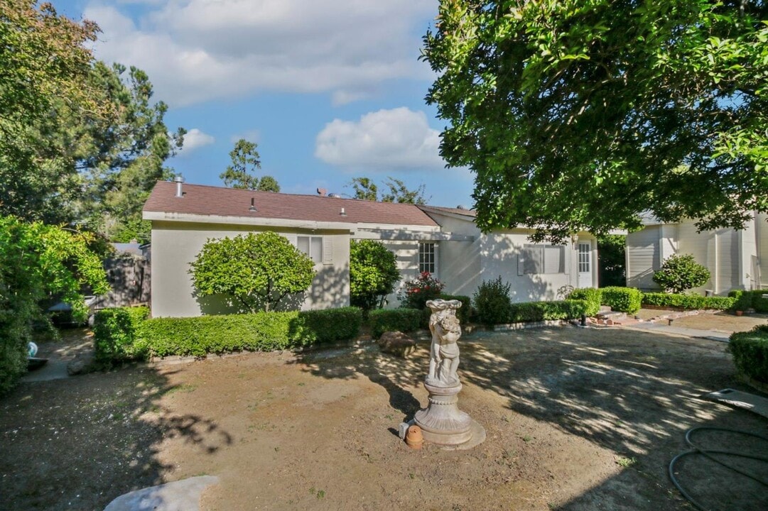 214 Pendegast St in Woodland, CA - Building Photo