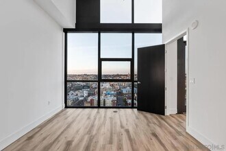 1440 Columbia St, Unit 2302 in San Diego, CA - Building Photo - Building Photo