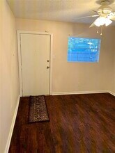 1200 Tyra Ln in Fort Worth, TX - Foto de edificio - Building Photo