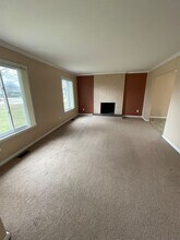 27935 E Larkmoor in Southfield, MI - Building Photo - Building Photo