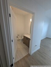 199 Gardner St in Boston, MA - Foto de edificio - Building Photo