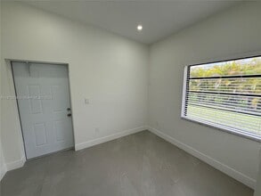 2244 SW 82nd Pl in Miami, FL - Building Photo - Building Photo