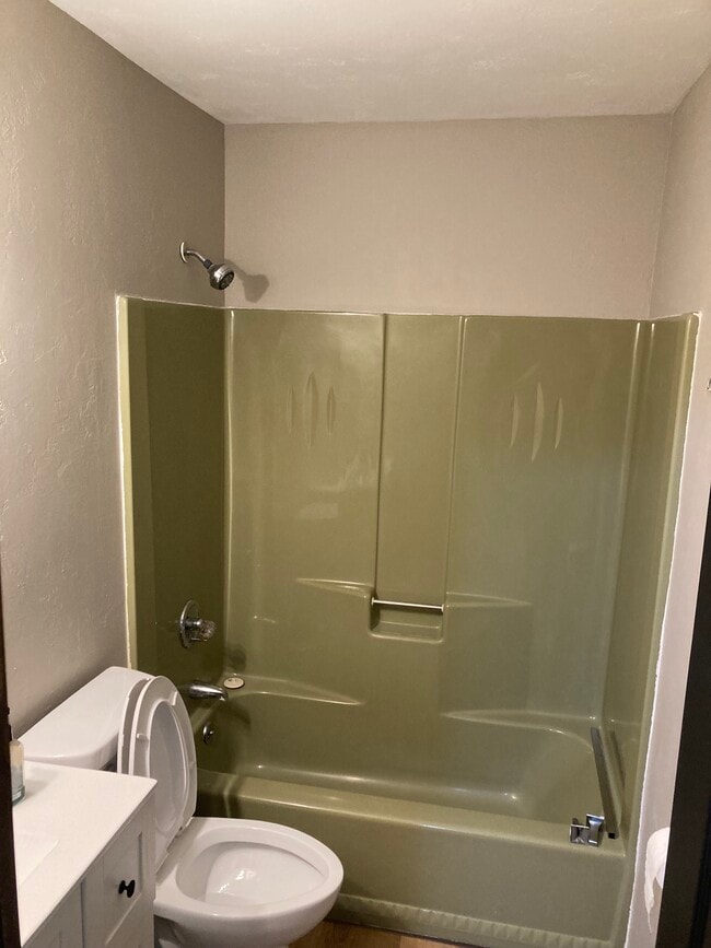 342 Joseph St in Neenah, WI - Foto de edificio - Building Photo