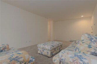 8 E Lawrence Park Dr, Unit 7 in Piermont, NY - Building Photo - Building Photo