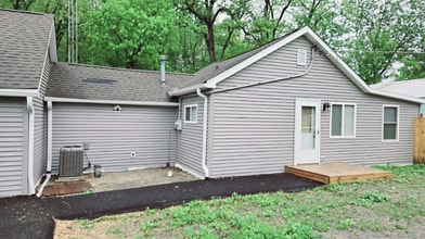 41270 N Bayside Dr in Antioch, IL - Building Photo - Building Photo