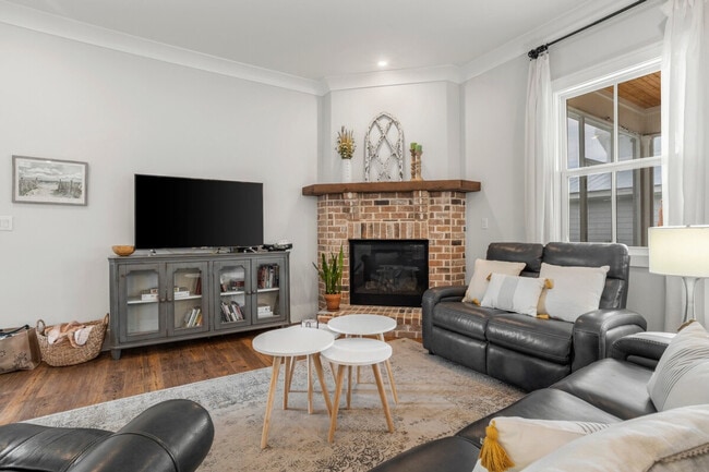 property at 164 Markham Dr