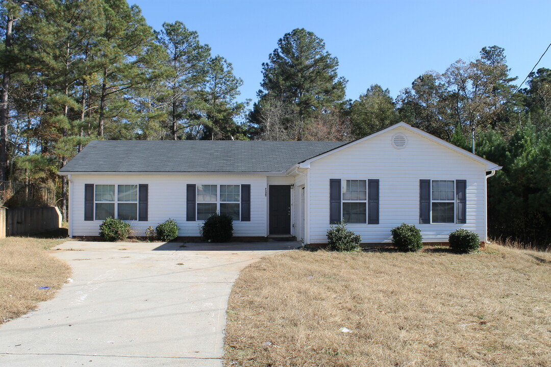 7326 Tiderace Ct in Palmetto, GA - Building Photo