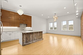 343 Greenwich Ave in Greenwich, CT - Building Photo - Building Photo