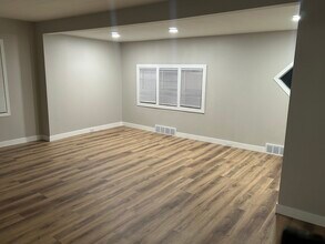 611 S Hawthorne Ave, Unit A in Sioux Falls, SD - Building Photo - Building Photo