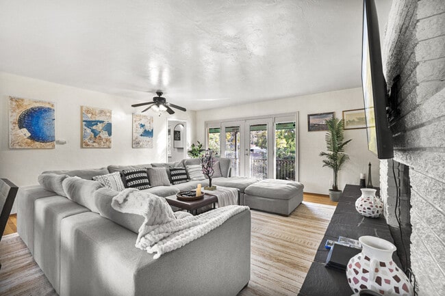 4989 Randlett Dr in La Mesa, CA - Building Photo - Building Photo