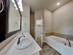 633 Comal Dr in Crandall, TX - Building Photo - Building Photo