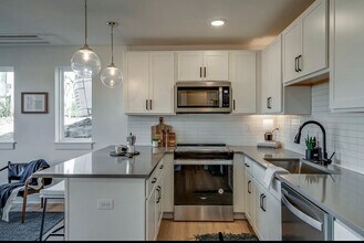 102 Duke St in Nashville, TN - Building Photo - Building Photo