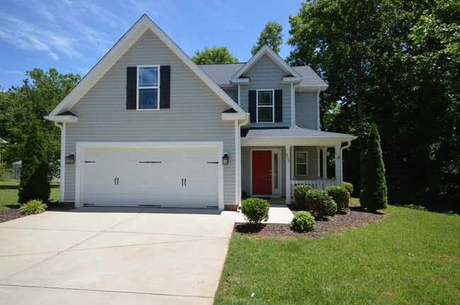 property at 800 N 3rd St