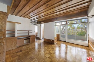 1807 1/2 Edgecliffe Dr in Los Angeles, CA - Building Photo