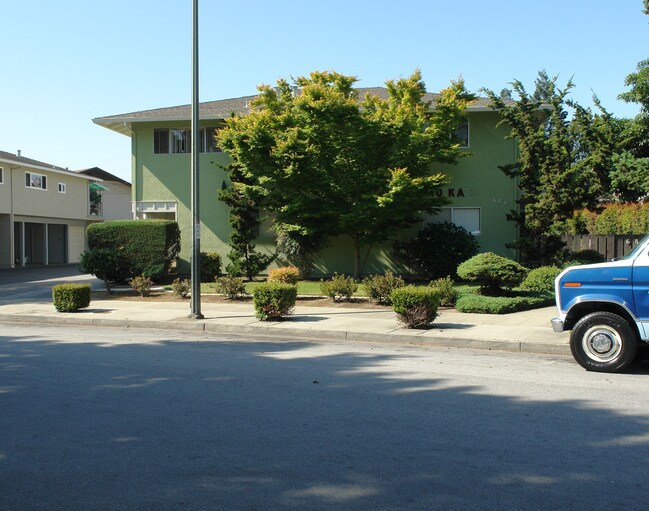 686 Foxtail Dr in Sunnyvale, CA - Foto de edificio - Building Photo