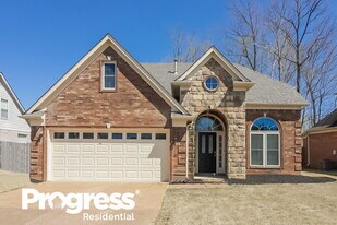1448 Carlton Ridge Dr in Cordova, TN - Building Photo