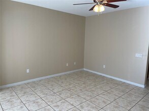2121 Victoria Glen Dr in Sanford, FL - Building Photo - Building Photo