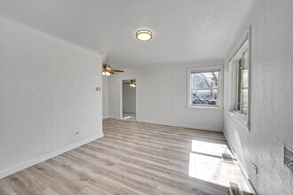 4876 Decatur St in Denver, CO - Building Photo - Building Photo