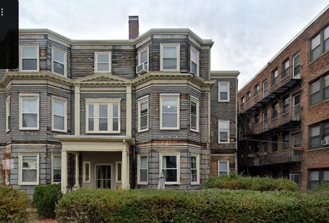 63 Dana St, Unit 8 in Cambridge, MA - Foto de edificio