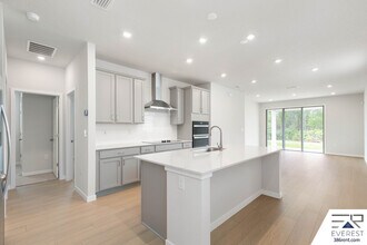 221 Montgomery Ct in Palm Coast, FL - Building Photo - Building Photo